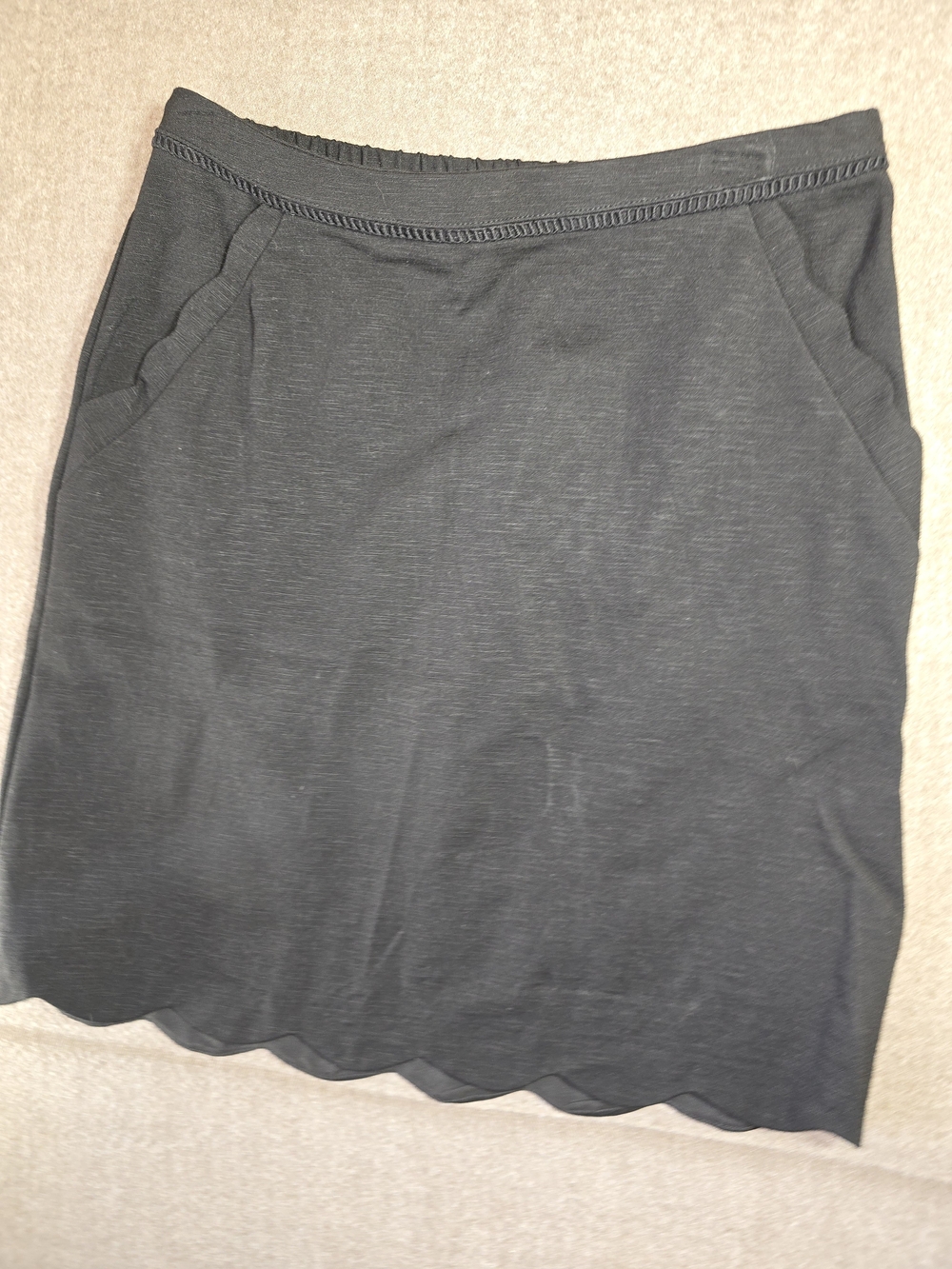 Skies Are Blue Women's Black Scallop Hem Mini Skirt Officewear Medium